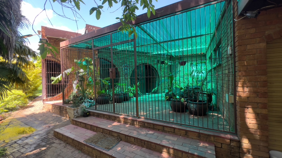 4 Bedroom Property for Sale in Langenhovenpark Free State